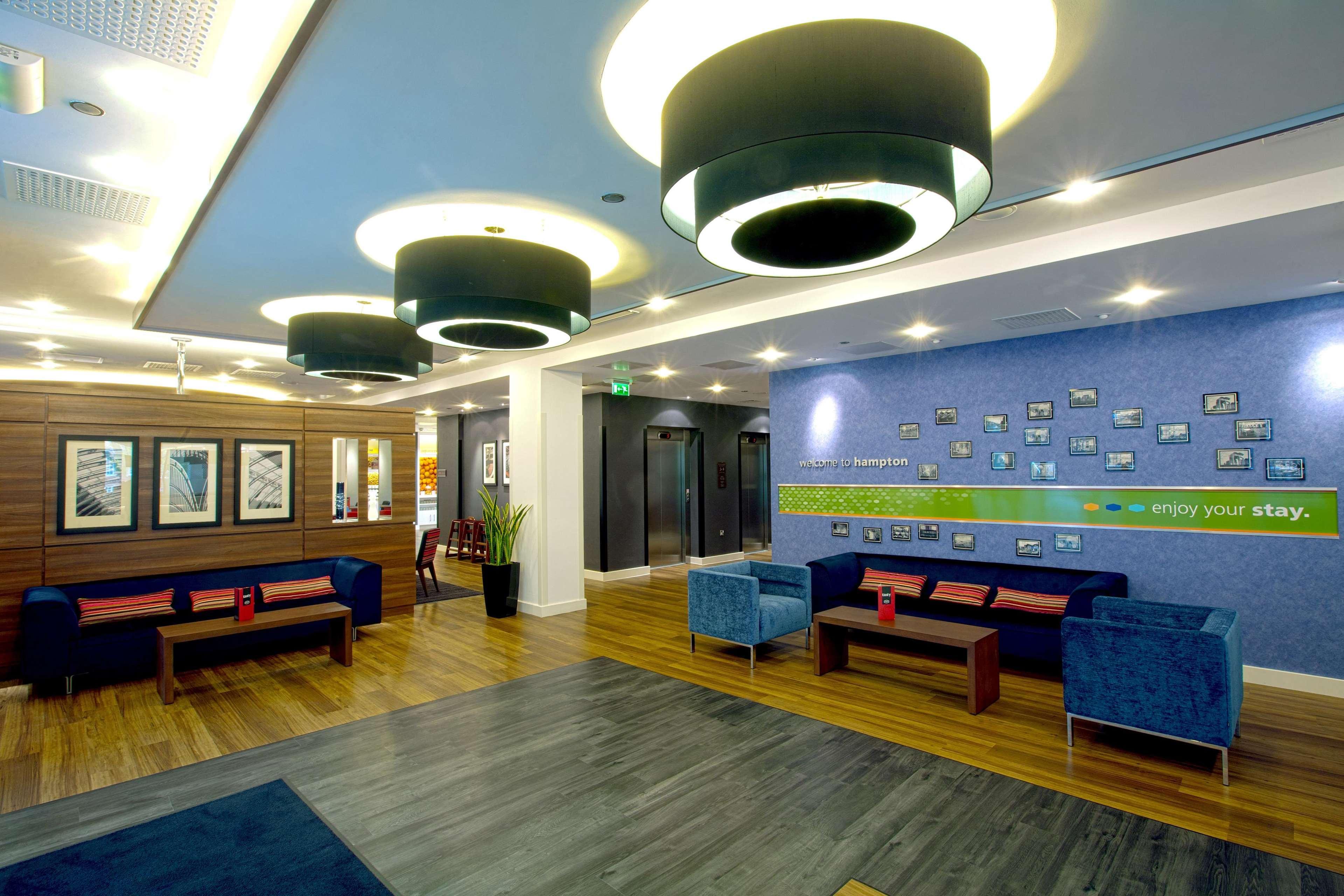 Hampton By Hilton 3*