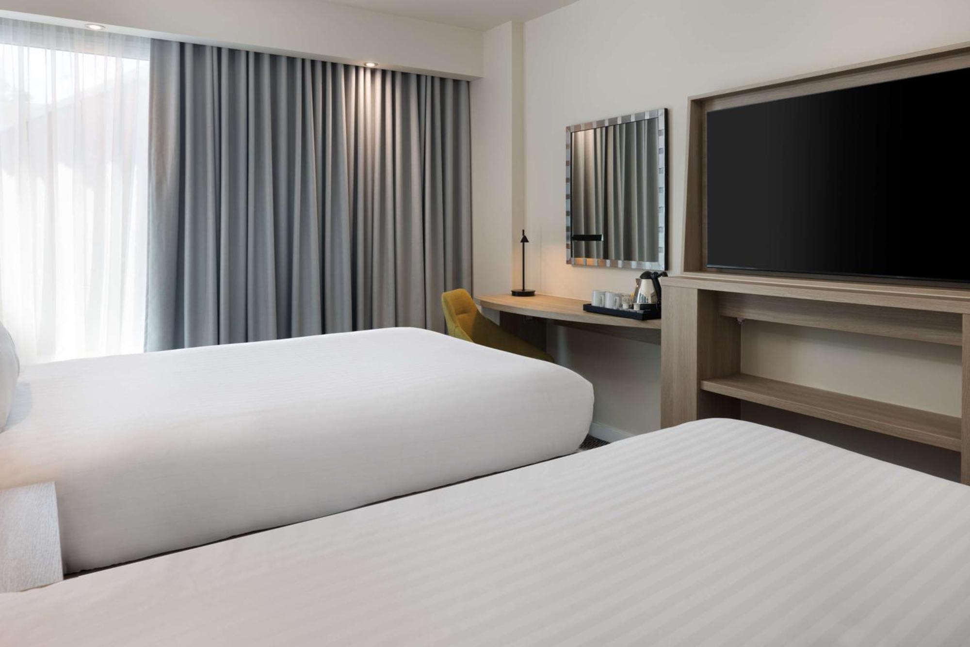Hampton By Hilton 3*